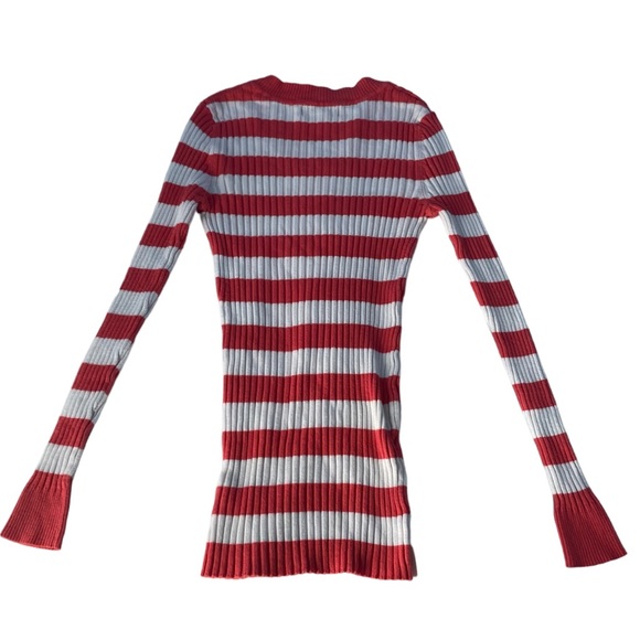 Pink Republic Stretchy V-neck Coral and White Sweater - Picture 2 of 3